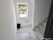 Apartament cu 5 camere de vânzare în zona Precista 