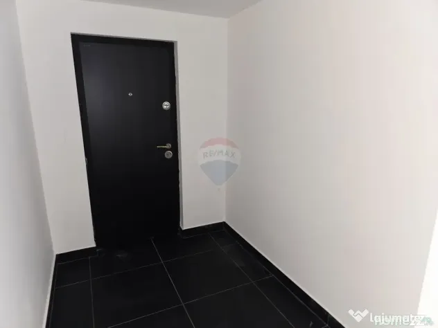 Apartament cu 5 camere de vânzare în zona Precista - Piatra-Neamt (Neamt)