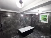 Apartament cu 5 camere de vânzare în zona Precista 