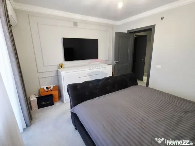 Apartament cu 5 camere de vânzare în zona Precista - Piatra-Neamt (Neamt)