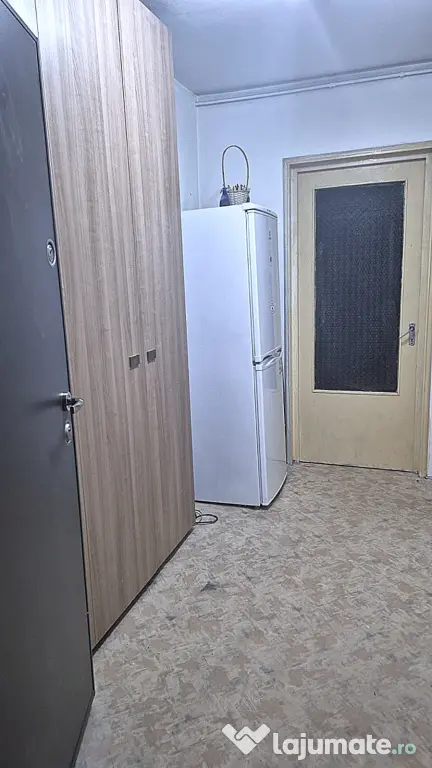 Proprietar vand garsoniera zona Brâncoveanu