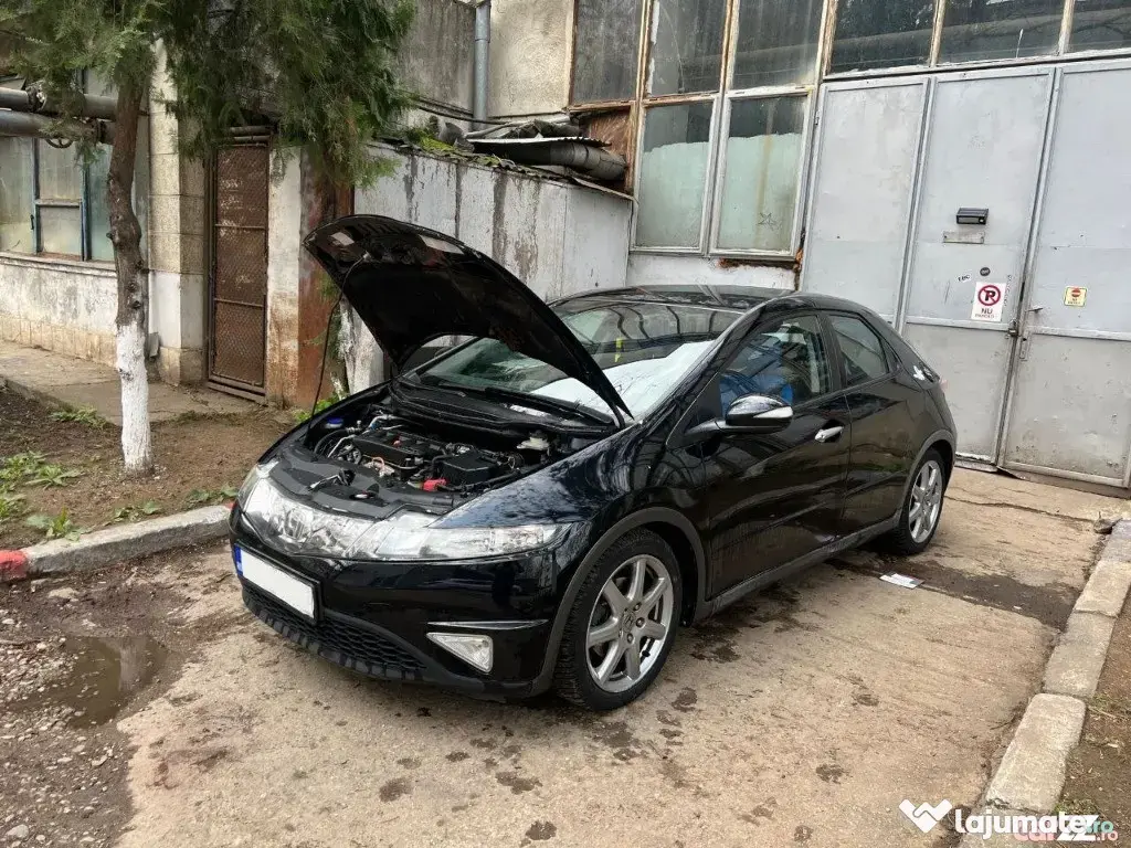Honda Civic 8 1.8 i-VTEC - Chiajna (Bucuresti-Ilfov)