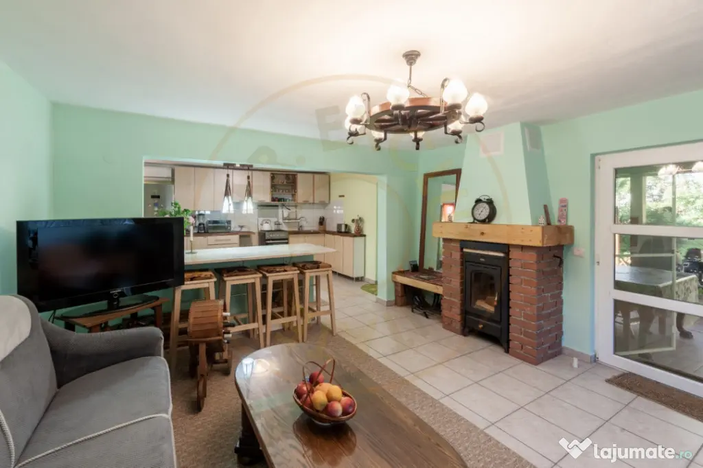 Casa vintage in Com. Uliești, Dambovița cu livadă gener