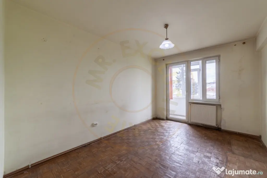 Apartament 2 camere et 3/4 Central, Pitesti