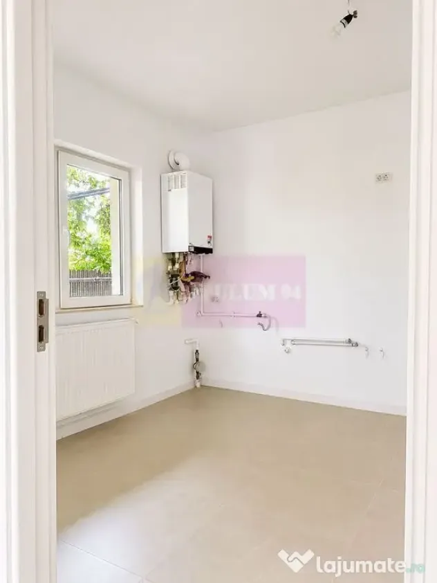 Duplex în vilă, 4 camere, renovat 2025, curte 250 mp, M...