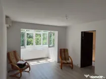 Apartament 3 camere, 49 mp, renovat recent centrala proprie,