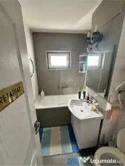 Apartament 3 camere semidecomandat, 62 mp, etaj 2/4 zona Rov 