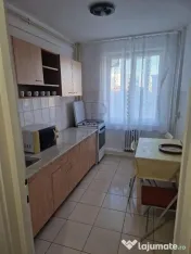 GARII - 2 CAM - 3 BALCOANE - ETAJ INTERMEDIAR - LIFT 