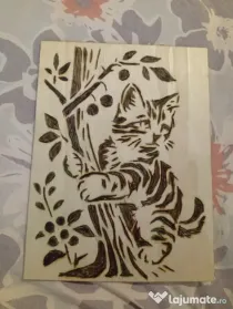 Tablouri Pirogravate Manual pe Lemn – Modele Pisicuțe unicat (Cadou deosebit)