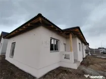 Duplex separat prin baie - toate utilitatile - proiect deose