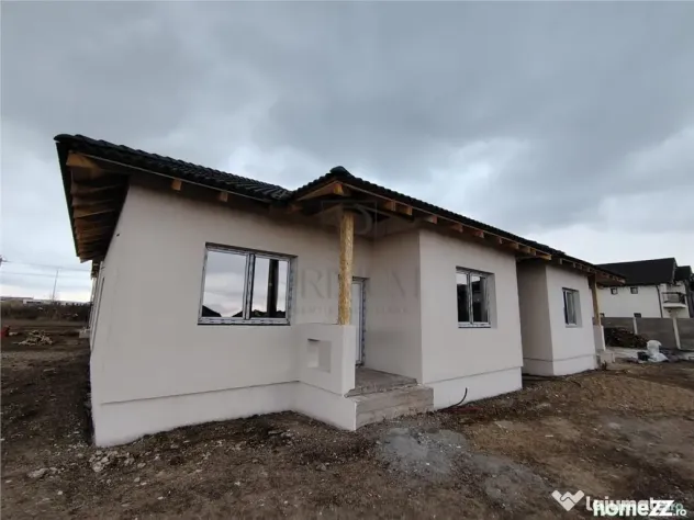 Duplex separat prin baie - toate utilitatile - proiect deose - Mosnita Noua (Timis)