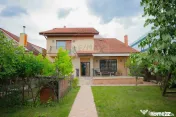 Casă / Vilă cu 5 camere de vânzare, în Sânmartin