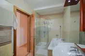 Casă / Vilă cu 5 camere de vânzare, în Sânmartin 