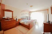 Casă / Vilă cu 5 camere de vânzare, în Sânmartin 