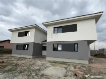 Duplex la asfalt - separat prin camara - 5 camere