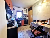 SAGULUI - ETAJ 2 - BLOC IZOLAT - 3 CAMERE - 2 BAI - DEBARA - 