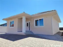 CASA INDIVIDUALA - GATA DE MUTAT - ZONA POPULATA