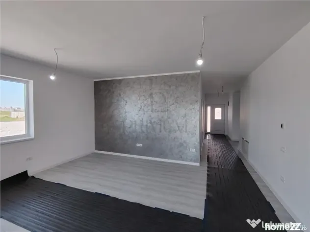 CASA INDIVIDUALA - GATA DE MUTAT - ZONA POPULATA - Mosnita Noua (Timis)