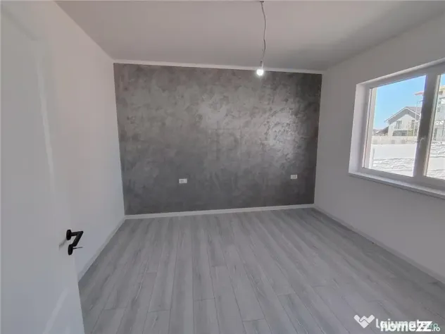 CASA INDIVIDUALA - GATA DE MUTAT - ZONA POPULATA - Mosnita Noua (Timis)