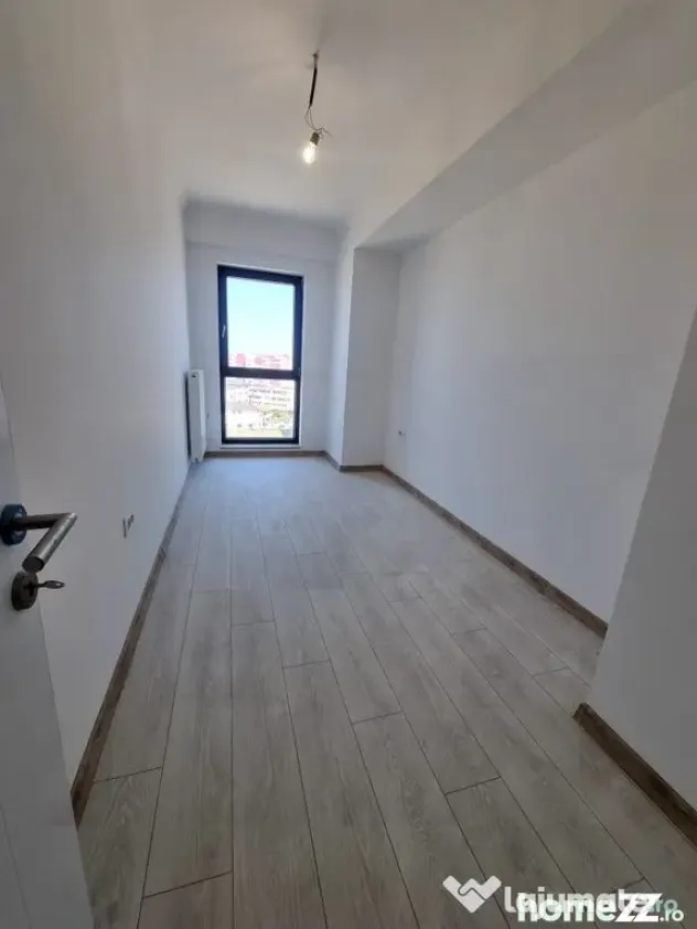 Compozitori -apartament 3 camere decomandat cu loc de par...