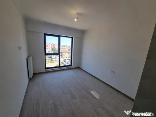 Compozitori -apartament 3 camere decomandat cu loc de par...