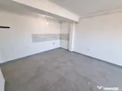 Compozitori -apartament 3 camere decomandat cu loc de par... 
