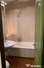 2 camere decomandat, instalații refăcute, 54 mp 