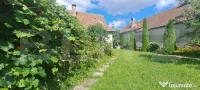 Casă pitorească cu grădină la râu, sat Berivoi – cent 