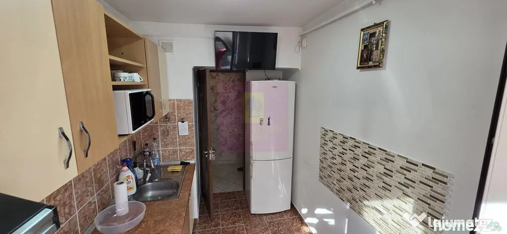 Apartament cu 2 camere, et 1 in Campina