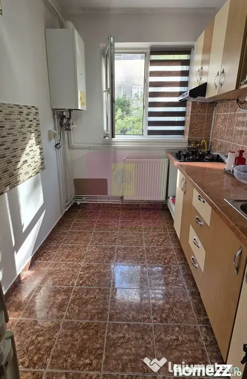 Apartament cu 2 camere, et 1 in Campina