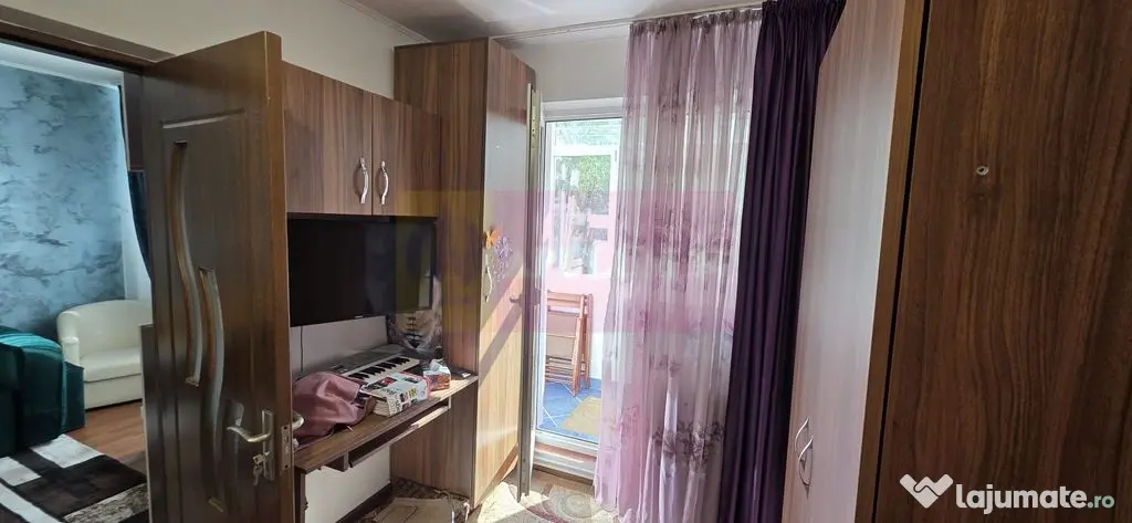 Apartament cu 2 camere, et 1 in Campina