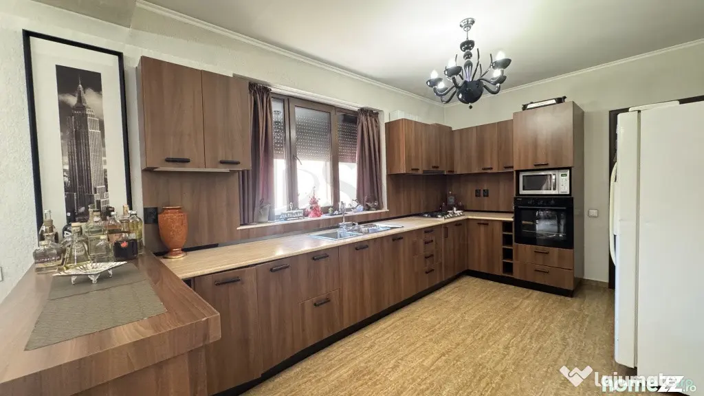 Vila 5 camere cu piscina Buftea