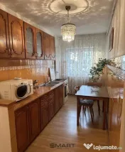 Apartament 3 camere zona Vasile Aaron 