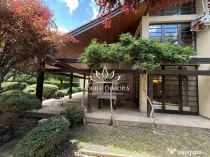 Casa unica in Timisoara: 5 camere - 3 bai - 2 garaje - 95...