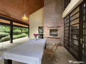 Casa unica in Timisoara: 5 camere - 3 bai - 2 garaje - 95... 