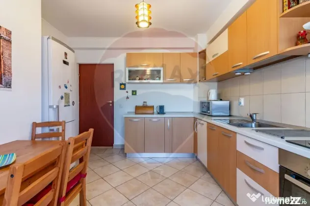 Apartament 2 camere spatios zona centrala OTOPENI