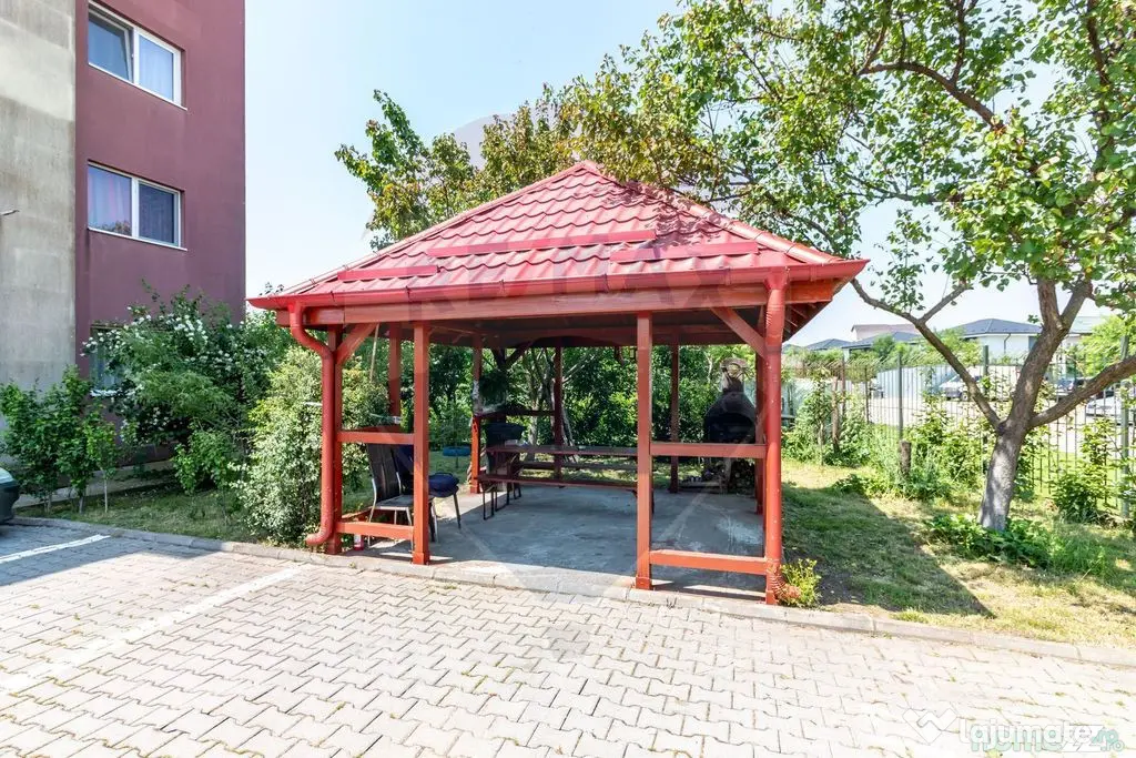 Apartament 2 camere spatios zona centrala OTOPENI