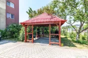 Apartament 2 camere spatios zona centrala OTOPENI