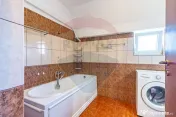 Apartament 2 camere spatios zona centrala OTOPENI 