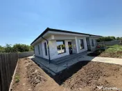 Casa individuala ||3 camere 1 baie || 250 mp teren || 