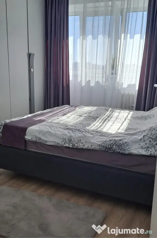 Vanzare apartament 3 camere pe Bulevard Ion Mihalache 109