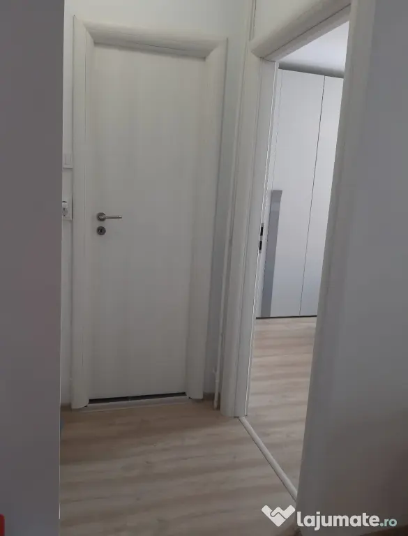 Vanzare apartament 3 camere pe Bulevard Ion Mihalache 109