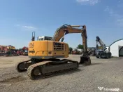 Cabina excavator pe senile Liebherr R924 Compact piese 