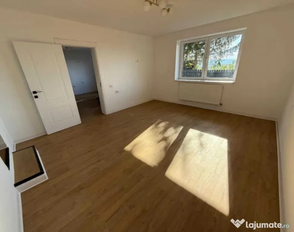 Apartament 2 camere | Renovat | Curte Privata + Garaj | Brasovul Vechi