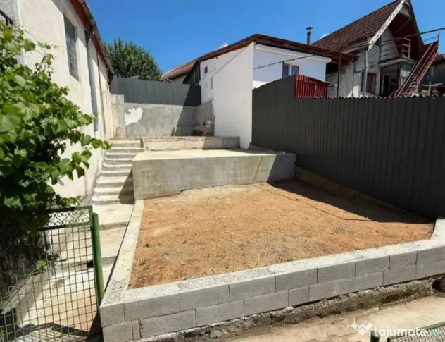 Apartament 2 camere | Renovat | Curte Privata + Garaj | Brasovul Vechi