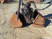 Excavator rutier–feroviar Komatsu PW170-ES, 21 tone, 2003 
