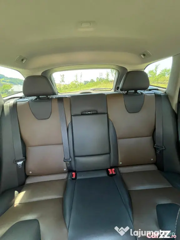 VOLVO XC60 2016 — imagine 6