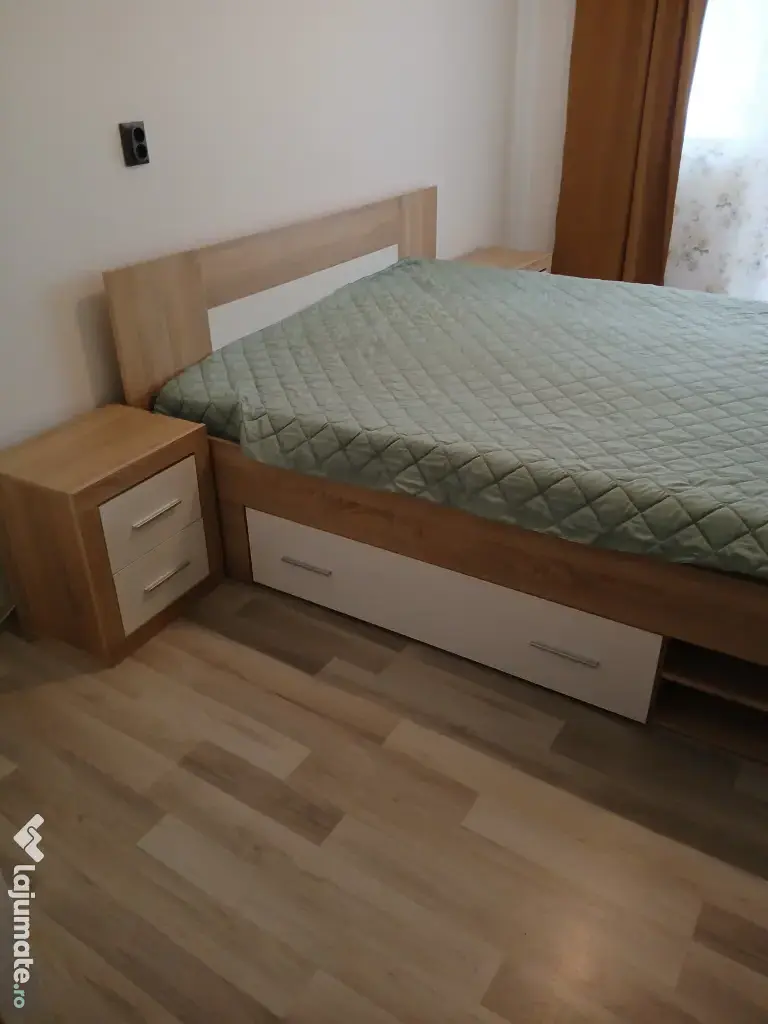 Vând apartament cu 2 camere central