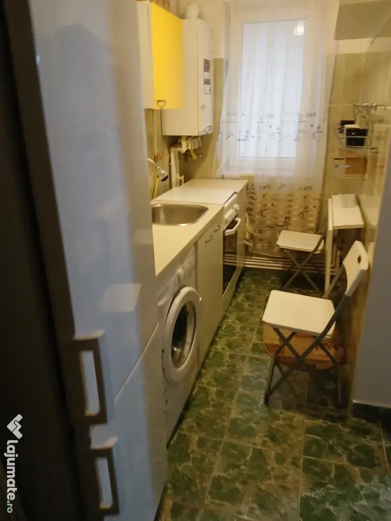 Vând apartament cu 2 camere central