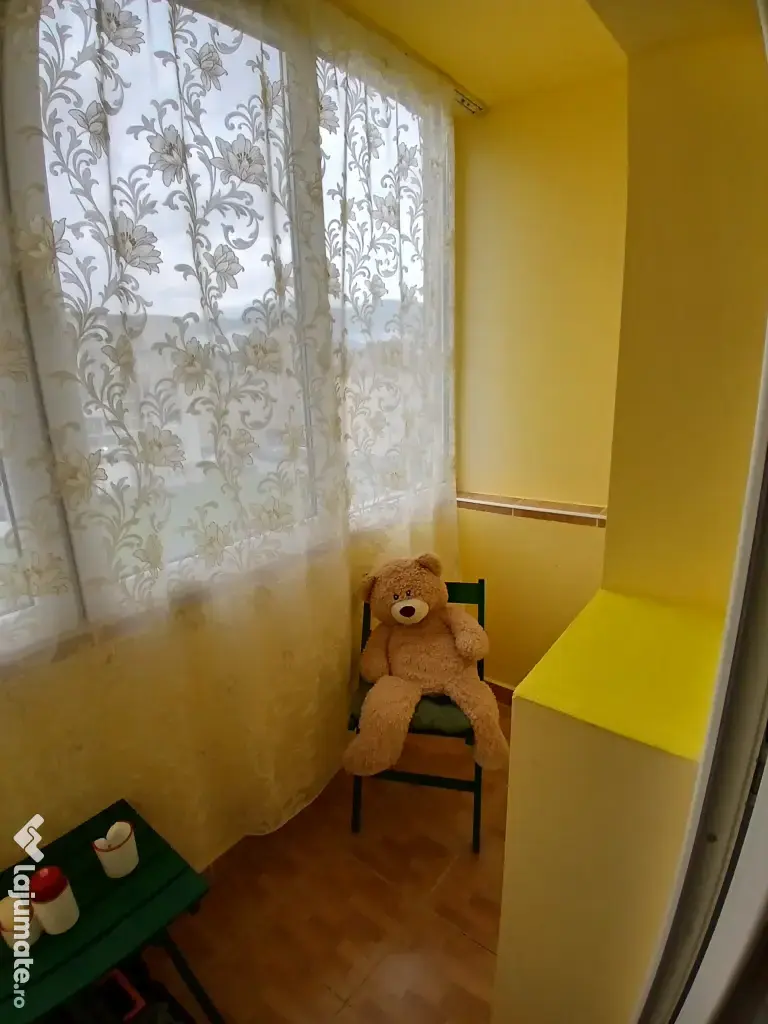 Vând apartament cu 2 camere central